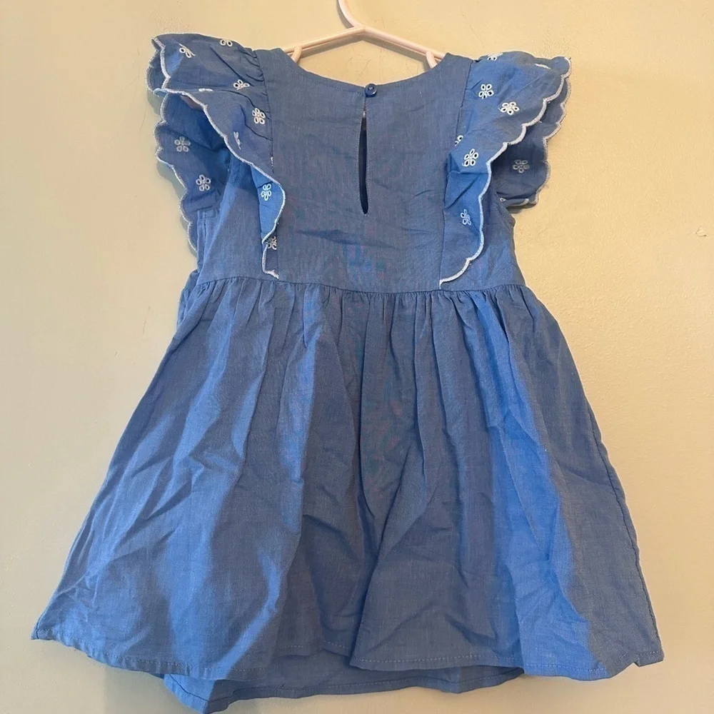 Cat & Jack Girls' Chambray Lace Dress Blue W/ White Floral Embroidery 2t nwot